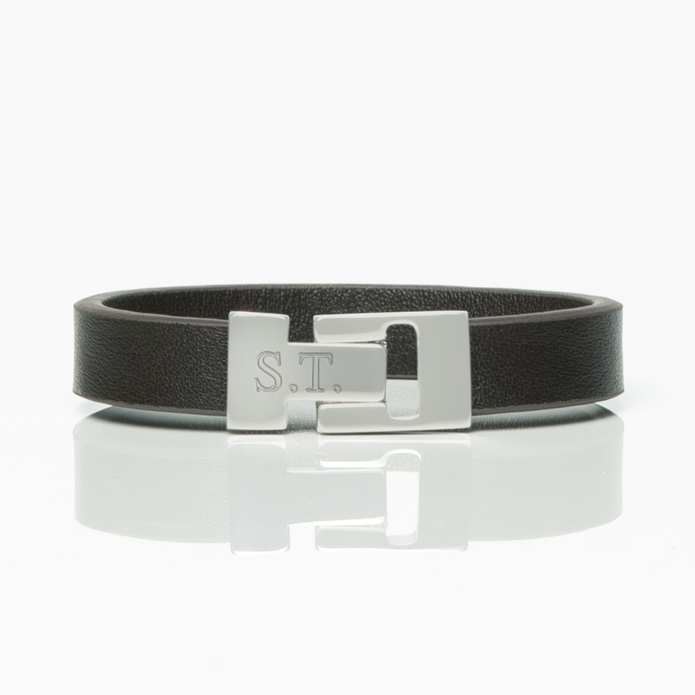 Brown-Smooth-Textured-Leather-Bracelet-front-engraved